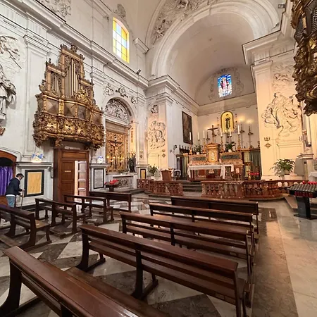2 Piani Sant'agostino 77 Al Chiostro Palermo