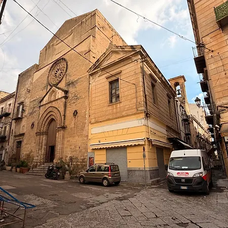 2 Piani Sant'agostino 77 Al Chiostro Dom wakacyjny *